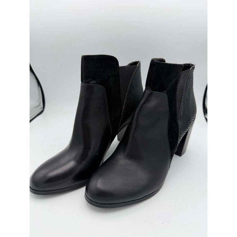 Tahari Ryder Black Leather Chelsea Ankle Boots Womens 9.5M Block Heel. ‎    1780